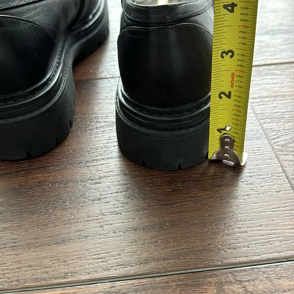 MICHAEL Michael Kors NWOT Upper Leather Moccasin Shoes with gold hardware.
