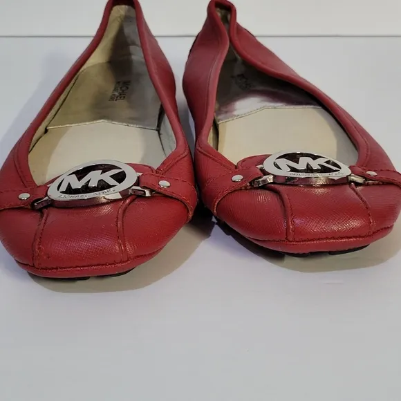 Micheal Kors Leather Fulton Flats Size 9