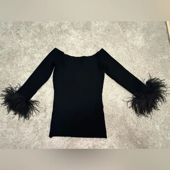 Milly - Black Off-The-Shoulder Faux Feather Trim Ribbed Sweater - Sz Medium, EUC