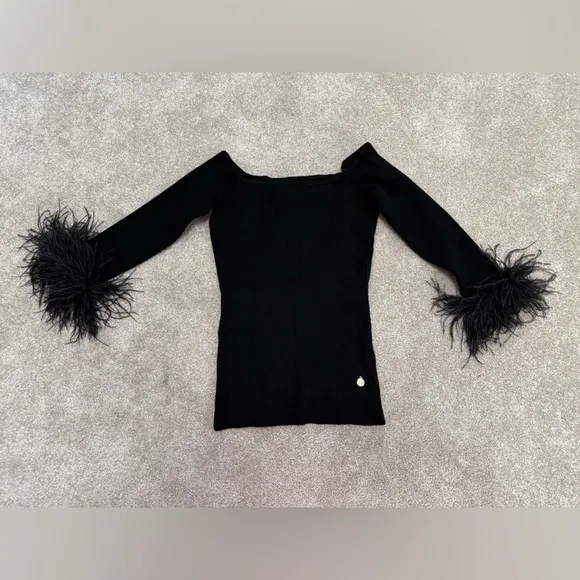 Milly - Black Off-The-Shoulder Faux Feather Trim Ribbed Sweater - Sz Medium, EUC