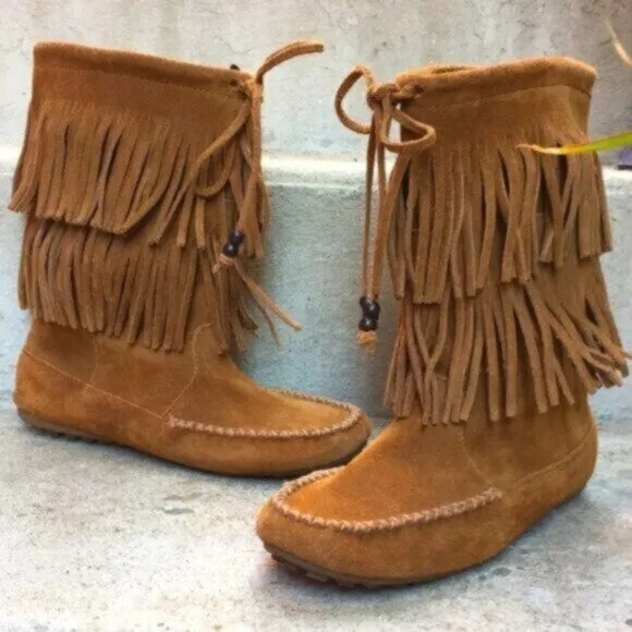 Minnetonka (6) Cognac Suede Tramper Mid-Calf Double Fringe Moccasins Boots