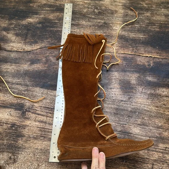 Minnetonka brown suede front leather lace up  moccasin flat boots size 8