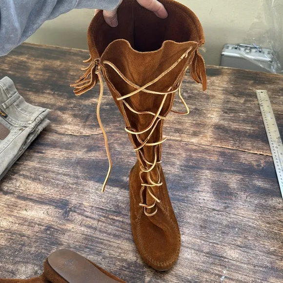 Minnetonka brown suede front leather lace up  moccasin flat boots size 8