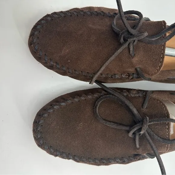 Minnetonka Classic Driver Moccasin Size 10.5 Brown Suede