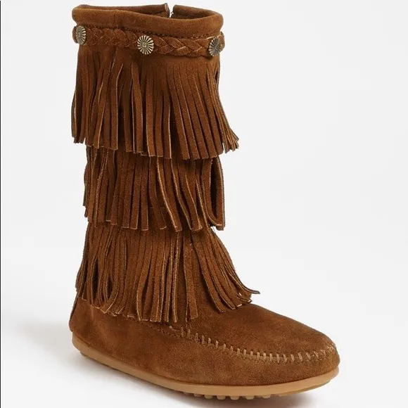 MINNETONKA Fringe Dusty Brown Boots
