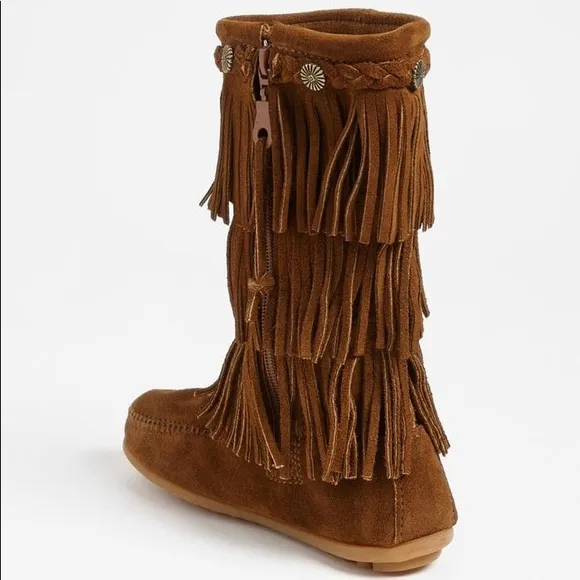 MINNETONKA Fringe Dusty Brown Boots
