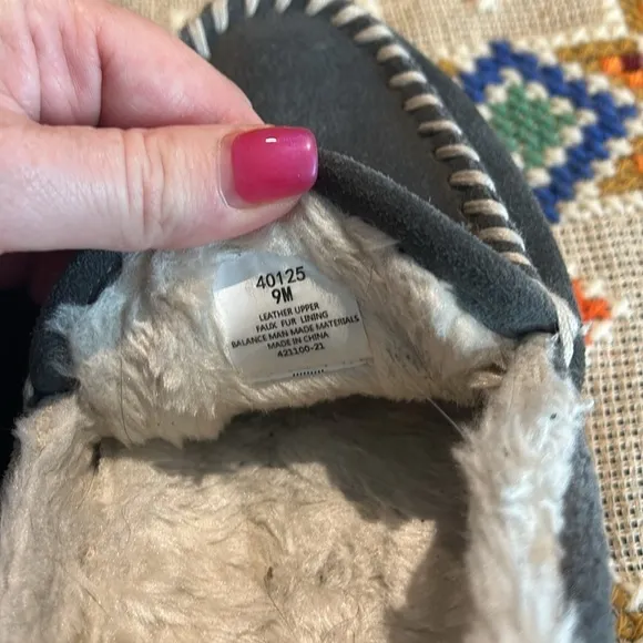 Minnetonka Grey Tilden Moccasins Size 9