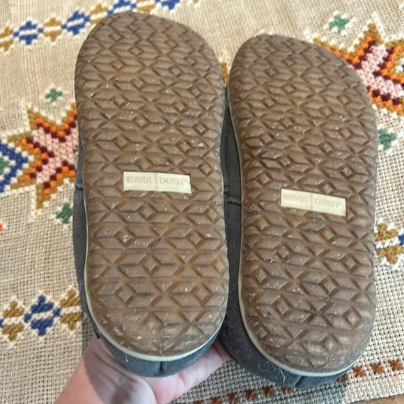 Minnetonka Grey Tilden Moccasins Size 9