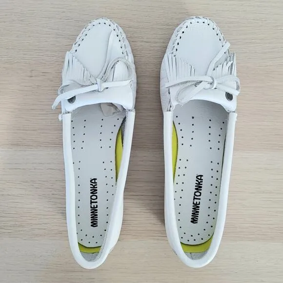 Minnetonka Kilty Plus Casual Moccasins Slip On Leather Shoes White Tassels 8.5