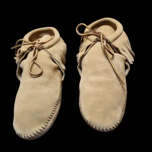 Minnetonka Moccasins Classic Fringe Booties Size 11