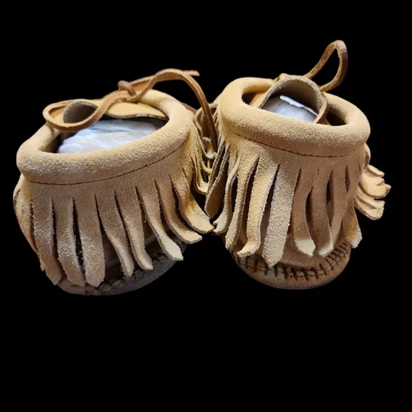 Minnetonka Moccasins Classic Fringe Booties Size 11