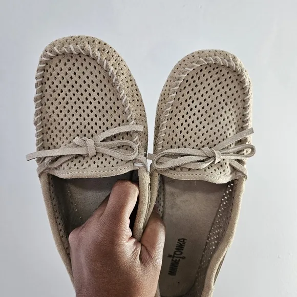 Minnetonka Moccasins Perforated Leather Ballet Flats Loafers