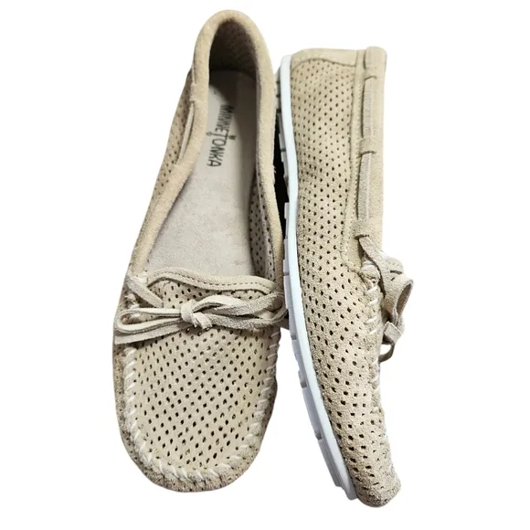 Minnetonka Moccasins Perforated Leather Ballet Flats Loafers