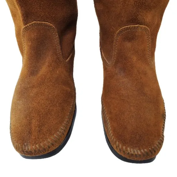 Minnetonka Moccasins Vintage Womens Fringed Suede Boots. Size 8