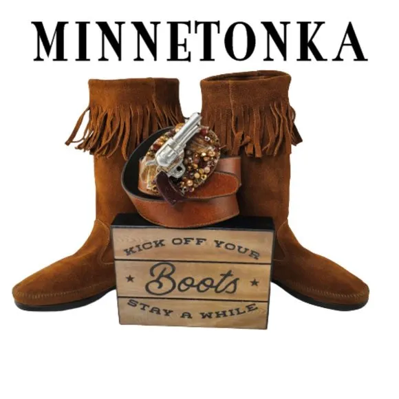 Minnetonka Moccasins Vintage Womens Fringed Suede Boots. Size 8