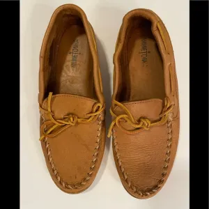 Minnetonka Moosehide Classic Moccasin  - Natural Size 11