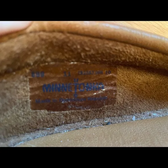 Minnetonka Moosehide Classic Moccasin  - Natural Size 11