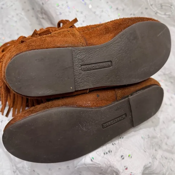 MINNETONKA Suede Triple Fringe Traditional Pull-On Women's Brown Moccasins 8