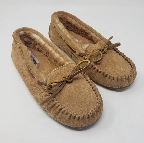 Minnetonka Tan Suede Leather Moccasins Womens Size 10 Slip On Leather Tie Front