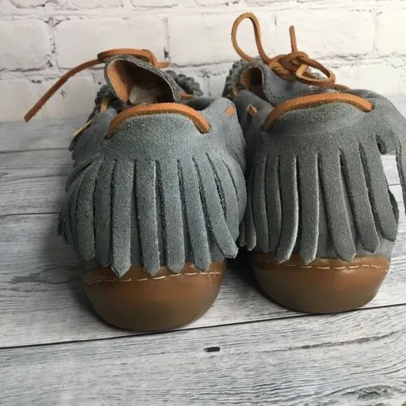 Minnetonka Unisex Adult Size Men10/Women12 Blue Suede Slip On Fringe Moccasins
