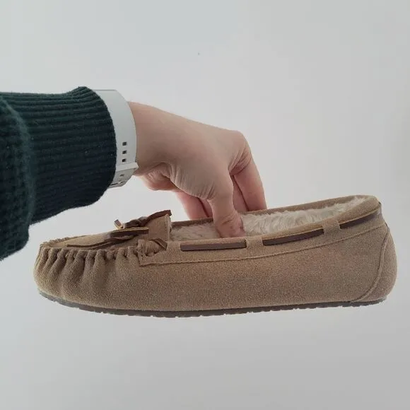 Minnetonka Women's Tan Moccasins Allie Junior Trapper Suede 8m NIB