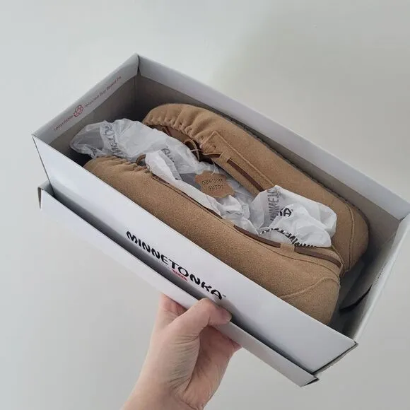 Minnetonka Women's Tan Moccasins Allie Junior Trapper Suede 8m NIB