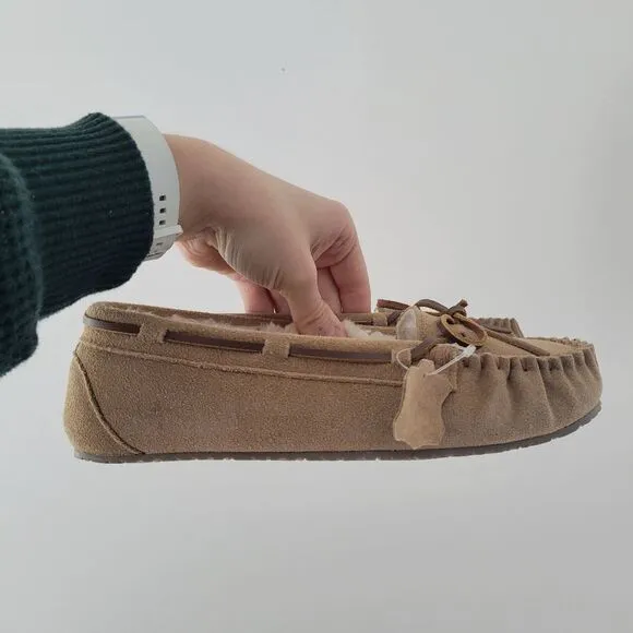 Minnetonka Women's Tan Moccasins Allie Junior Trapper Suede 8m NIB