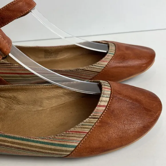 Miz Mooz Kazu Flats Brown Leather Pinstripe Accent Shoes W/ Ankle Straps size 7