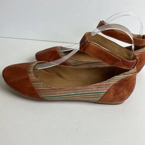 Miz Mooz Kazu Flats Brown Leather Pinstripe Accent Shoes W/ Ankle Straps size 7