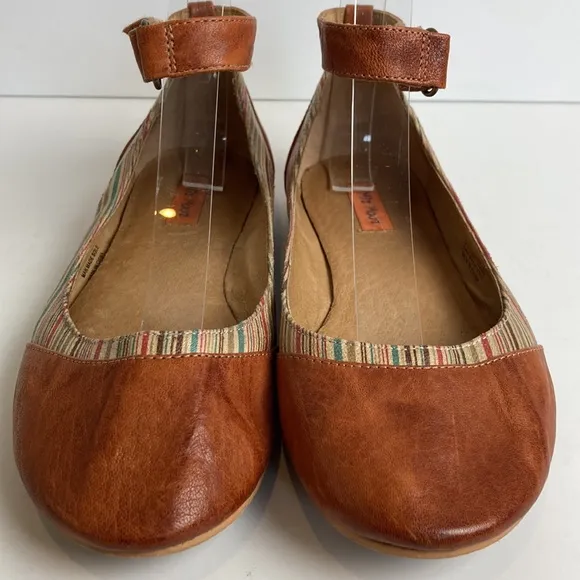 Miz Mooz Kazu Flats Brown Leather Pinstripe Accent Shoes W/ Ankle Straps size 7