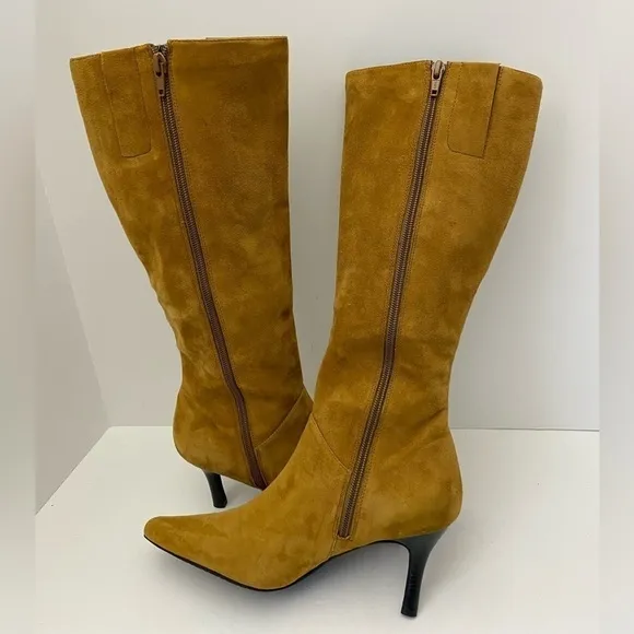 Moda Spana mustard yellow women’s 3” inch heeled boots size 6M.