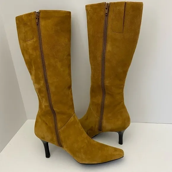 Moda Spana mustard yellow women’s 3” inch heeled boots size 6M.