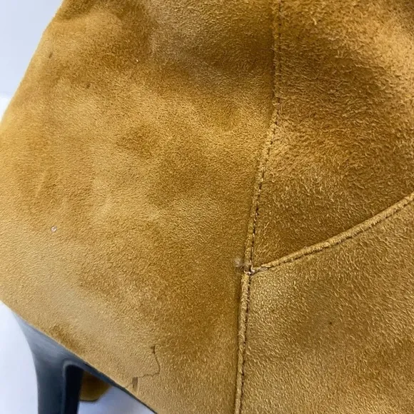 Moda Spana mustard yellow women’s 3” inch heeled boots size 6M.