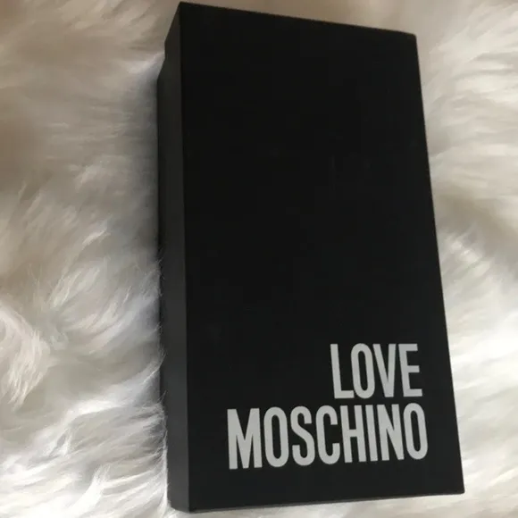 MOSCHINO love‎ ❤️ NEW costra cipria Italy