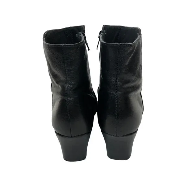 Munro Black Leather Ankle Heeled Boots