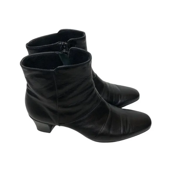 Munro Black Leather Ankle Heeled Boots