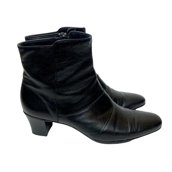 Munro Black Leather Ankle Heeled Boots