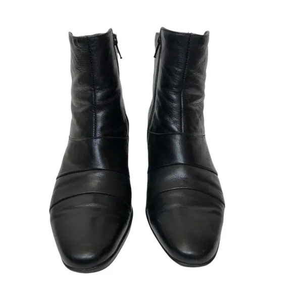 Munro Black Leather Ankle Heeled Boots