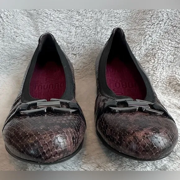 Munro Snake Ballet Flats Leather &amp; Patent TrimGun Metal Hardware 10M