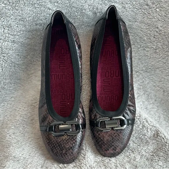 Munro Snake Ballet Flats Leather &amp; Patent TrimGun Metal Hardware 10M