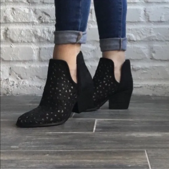 Muse &amp; Cloud Leather Laser Cut Perforated Distressed Heeled Ankle Boots Booties