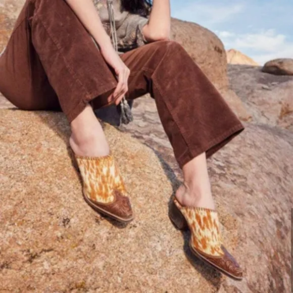 Myra ORANGE WESTERN HAND-TOOLED MULES SIZE 8 NEW IN BAG
