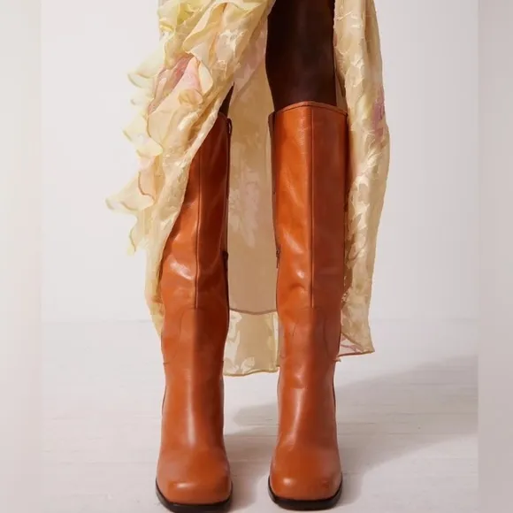 Naomi Tall heeled boots