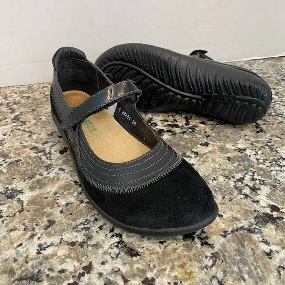 NAOT Israel KIREI MARY JANE SHOES BLACK SUEDE LEATHER WOMEN'S SIZE 39 US 8-8.5
