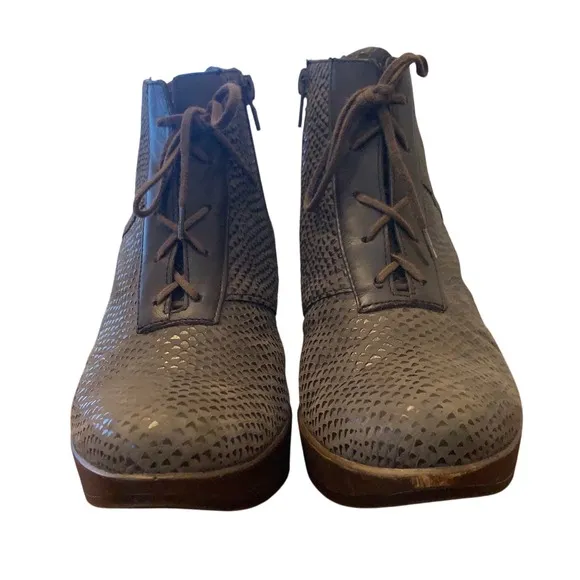 NAOT Nadine Brown Croc Wedge Ankle Booties Leather Lace Up Zip Up EU37/US6-6.5