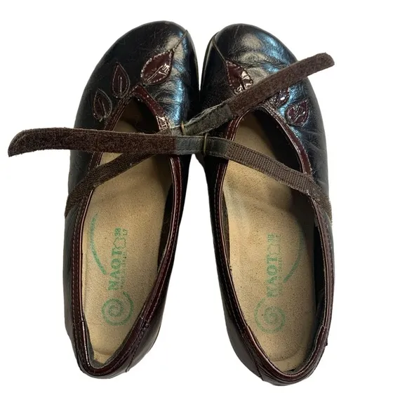 Naot Nau Mai Espresso Wine Leaf Mary Jane Leather Flats Size 38 EU 7 US