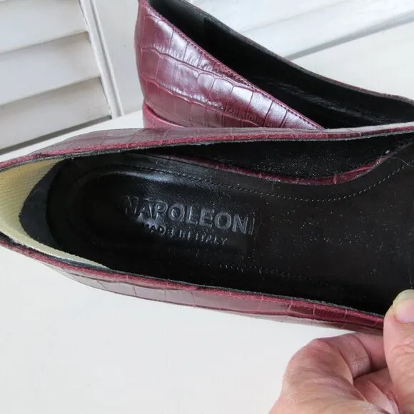 Napoleoni Leather Maroon, Bordeaux Color, gold buckle Italian Flats Size 8.5