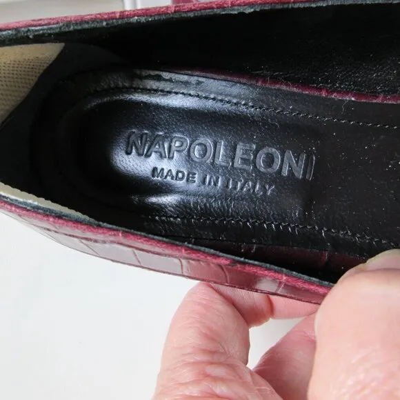 Napoleoni Leather Maroon, Bordeaux Color, gold buckle Italian Flats Size 8.5