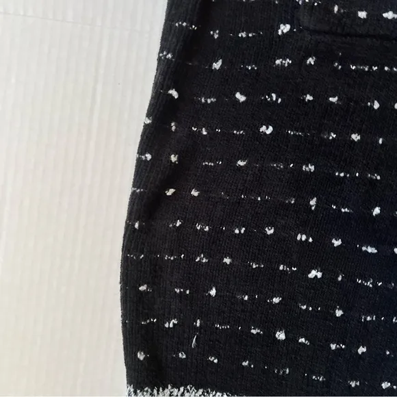 Neiman Marcus Sz M Women's Black White Open Front Cardigan Sweater Long Pocket