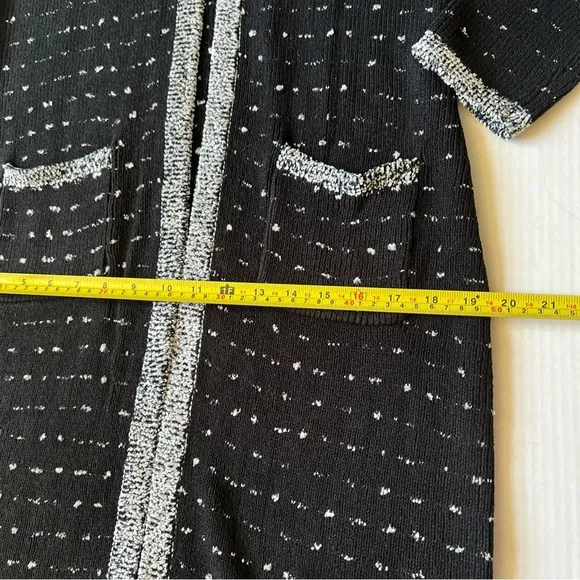 Neiman Marcus Sz M Women's Black White Open Front Cardigan Sweater Long Pocket
